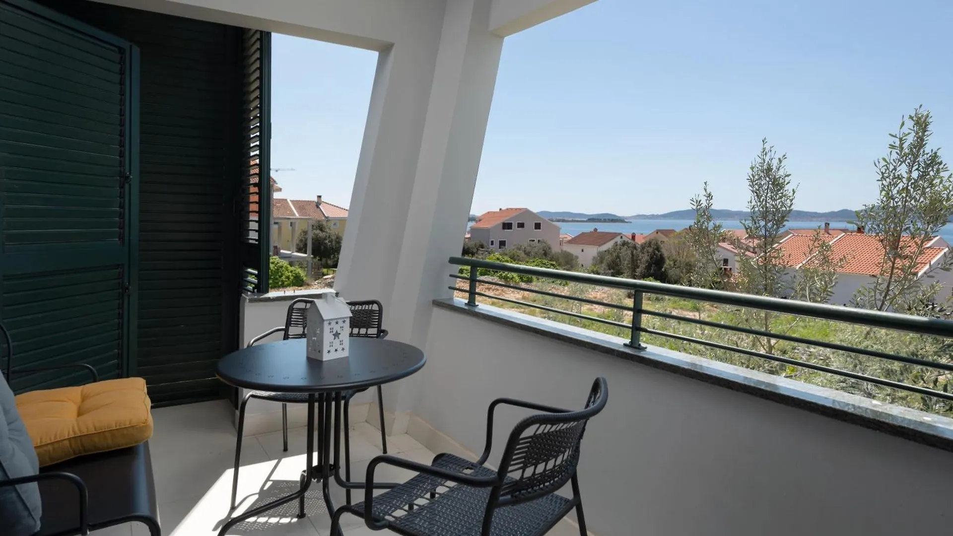 Holiday Home Zadar Diklo Konukevi